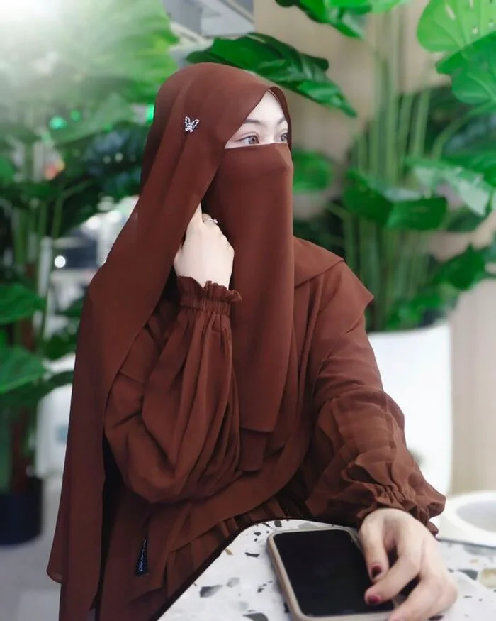 ๐ธ Different Colours in Hijab Image 7